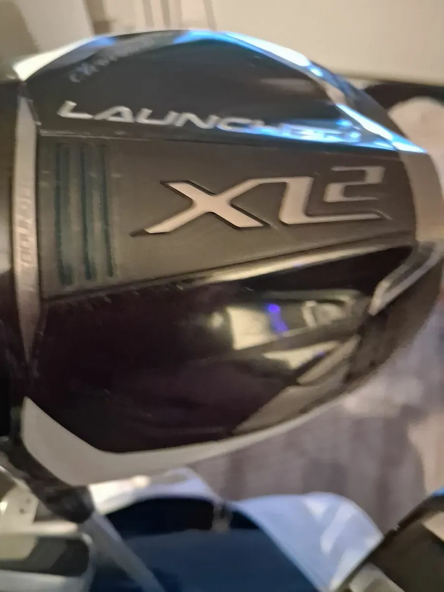 Full set of left handed Cleveland  golf clubs - Image 1