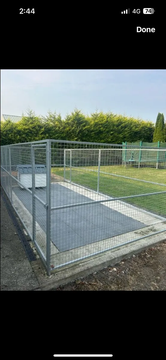 Dog kennel - Image 1