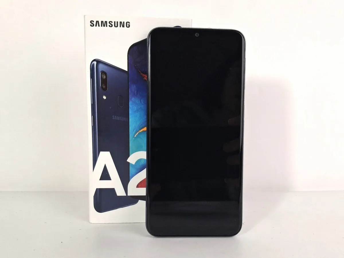 Online Auction Of A Samsung Galaxy & More! - Image 1
