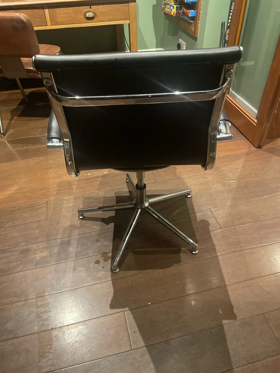 Office Chair - Image 3