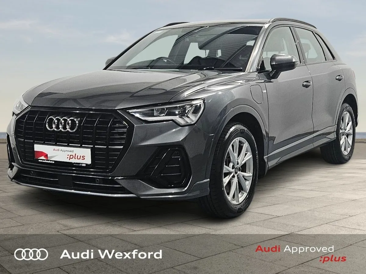Audi Q3 45 TFSI E S Tronic S line Black Edition €4 - Image 3
