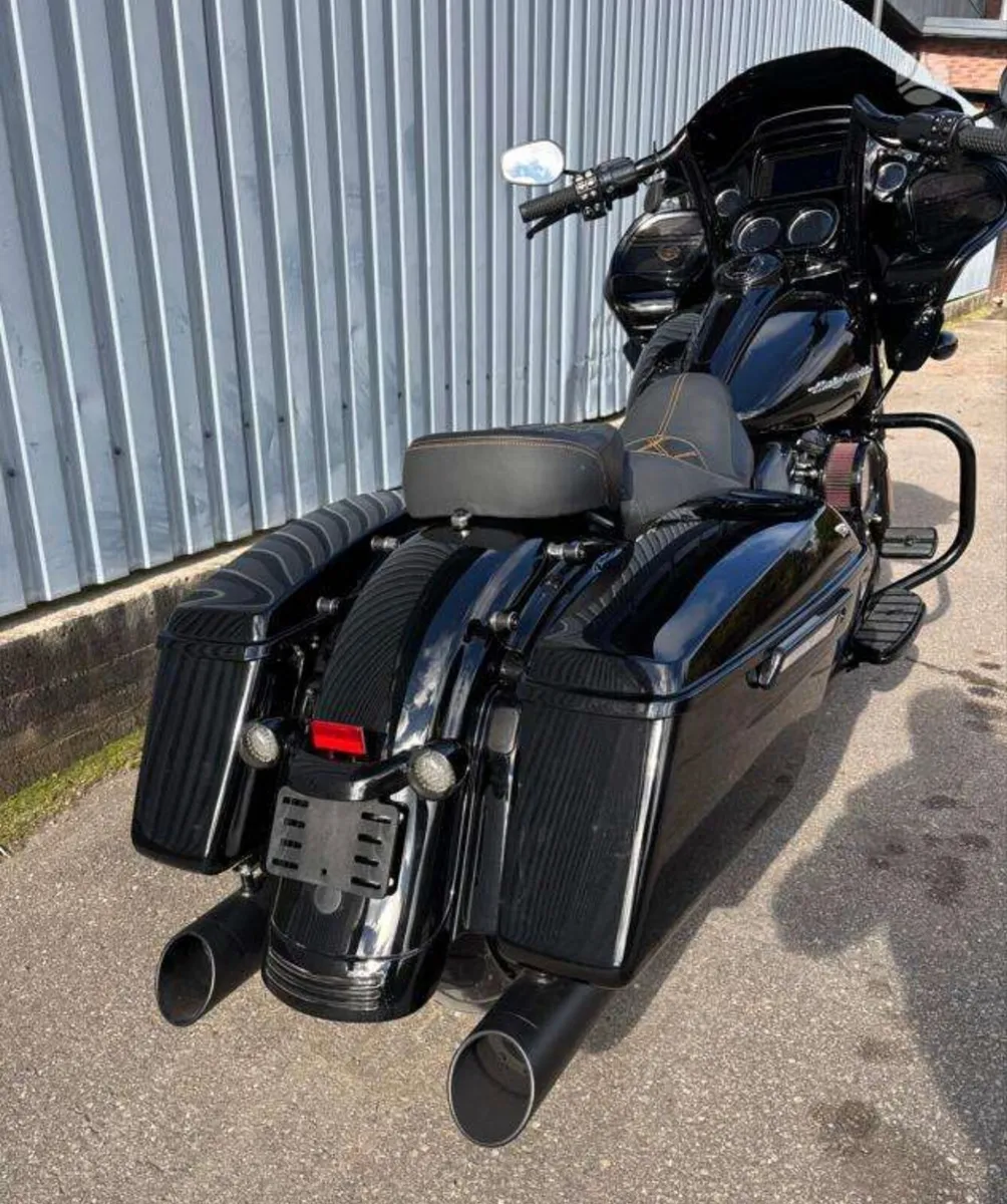 HARLEY DAVIDSON ROAD GLIDE - Image 4