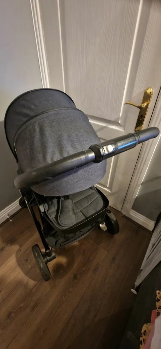 Crox 3 in 1 travel system - Image 3