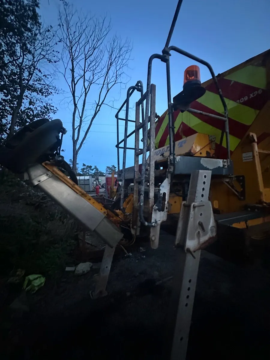 2014 RASCO Demountable salt spreader Gritter body - Image 3