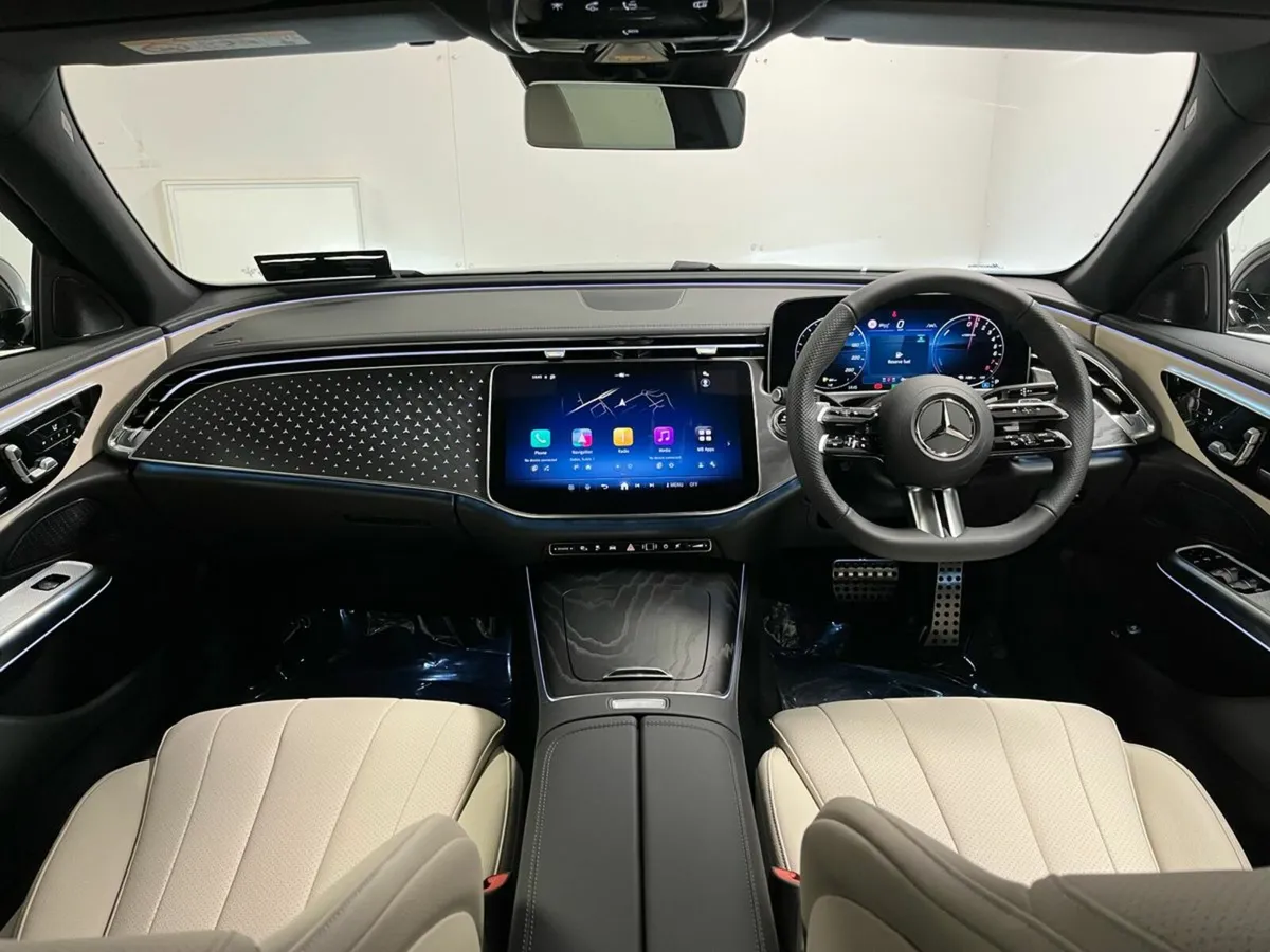 Mercedes-Benz E-Class 300de AMG - 19 Inch Alloys - - Image 4