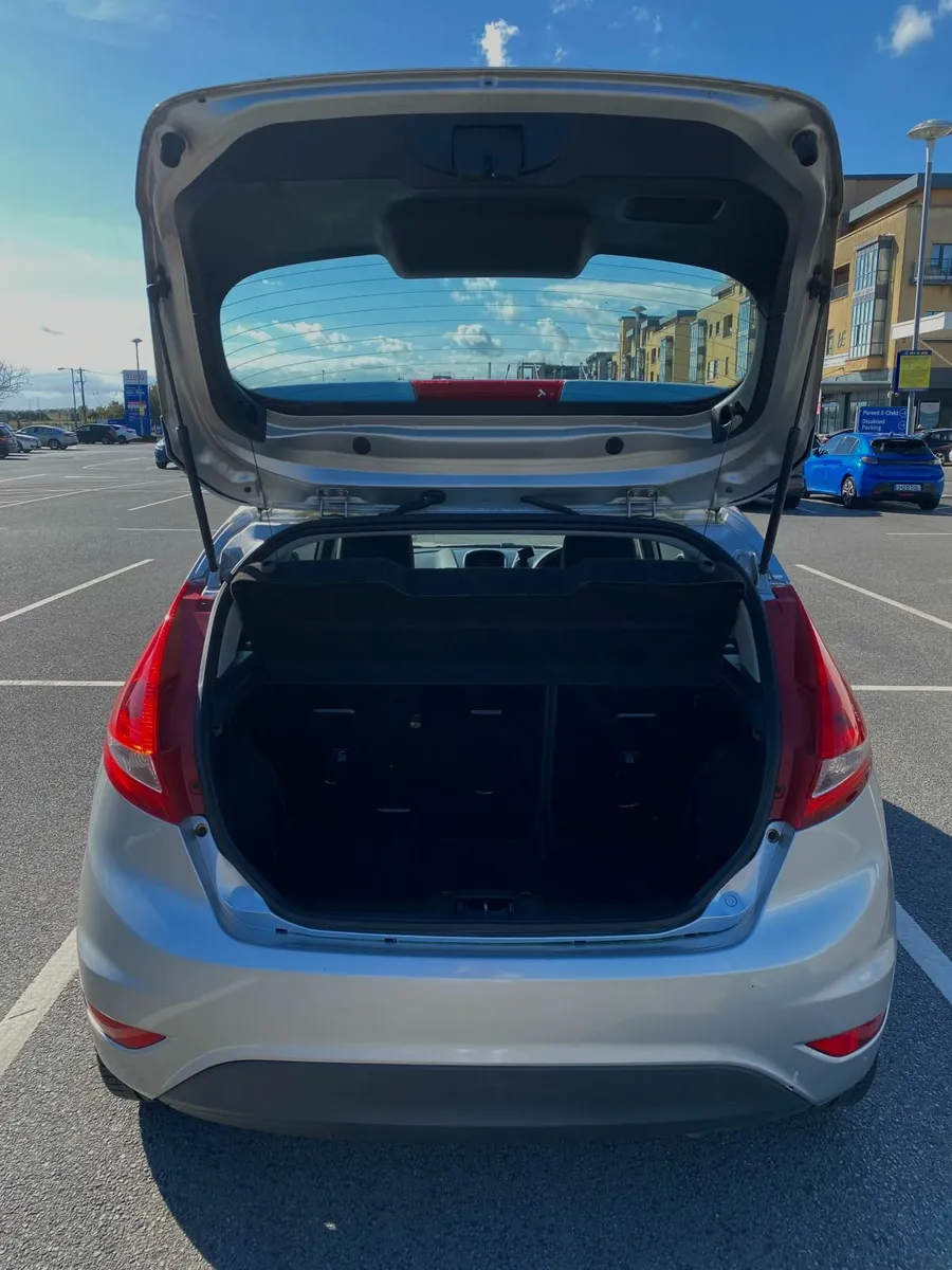 Ford Fiesta 2011 - Image 4