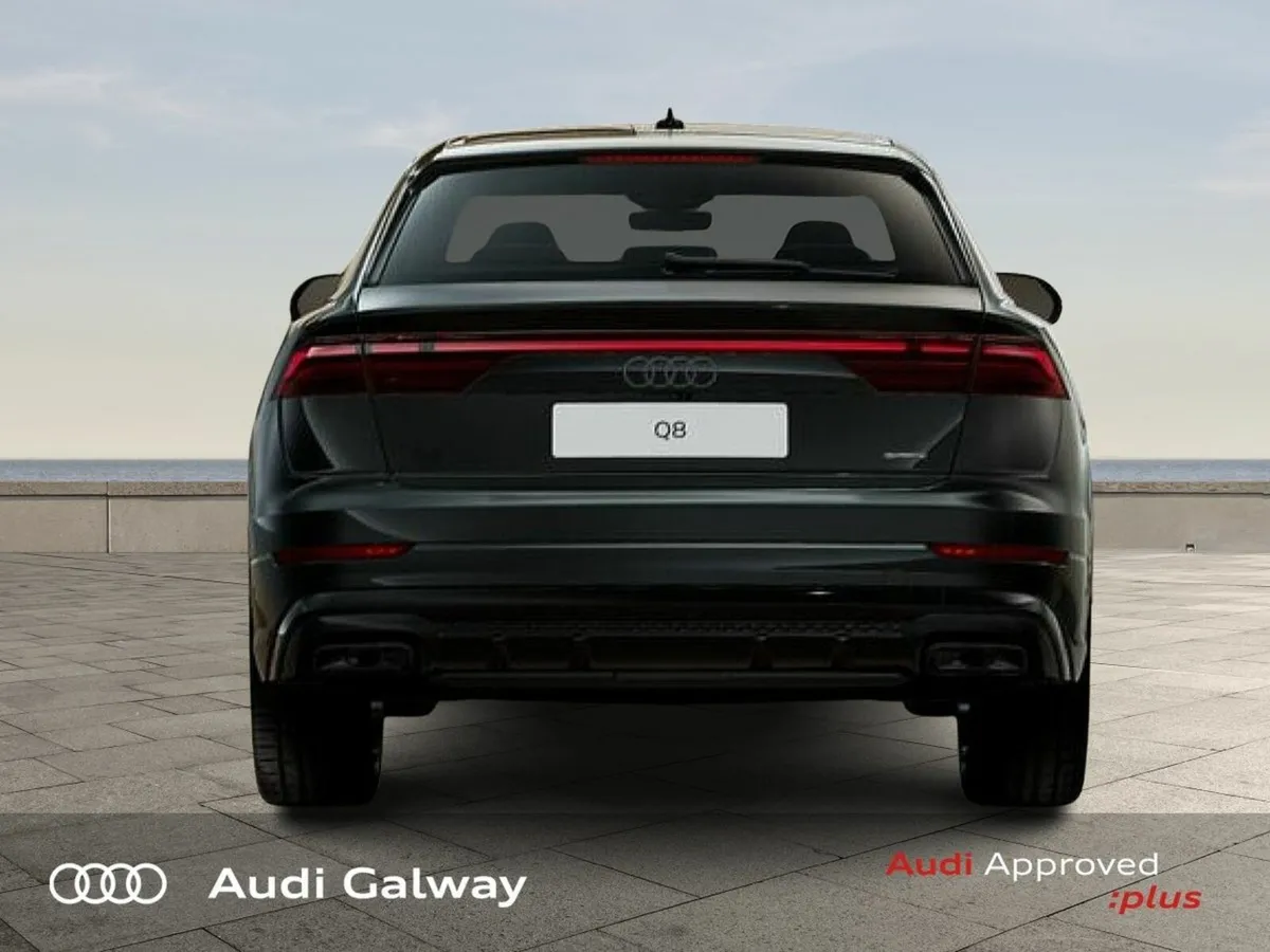 Audi Q8 COMPETITION PACK TFSI E-QUATTRO - Image 4