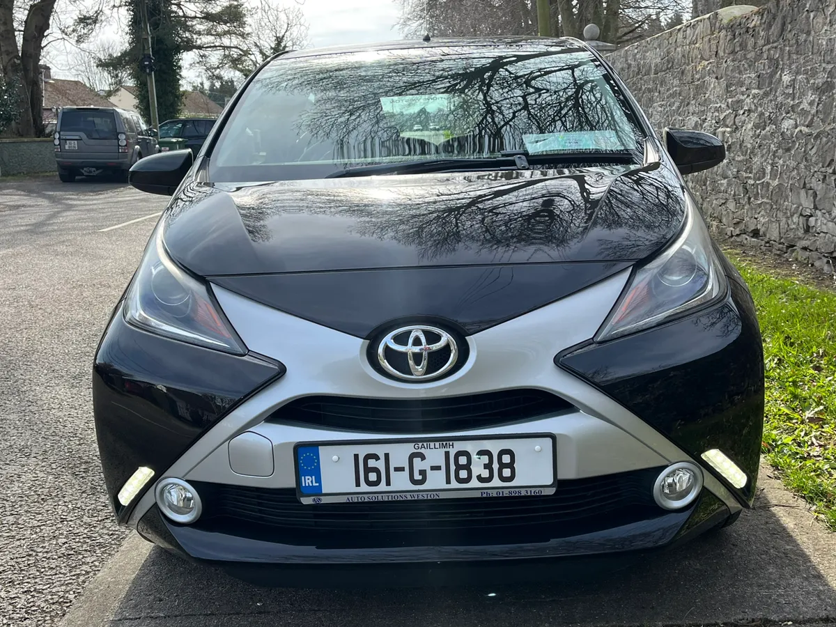 TOYOTA AYGO 1.0 XPLAY // NEW NCT 01/2027 - Image 4