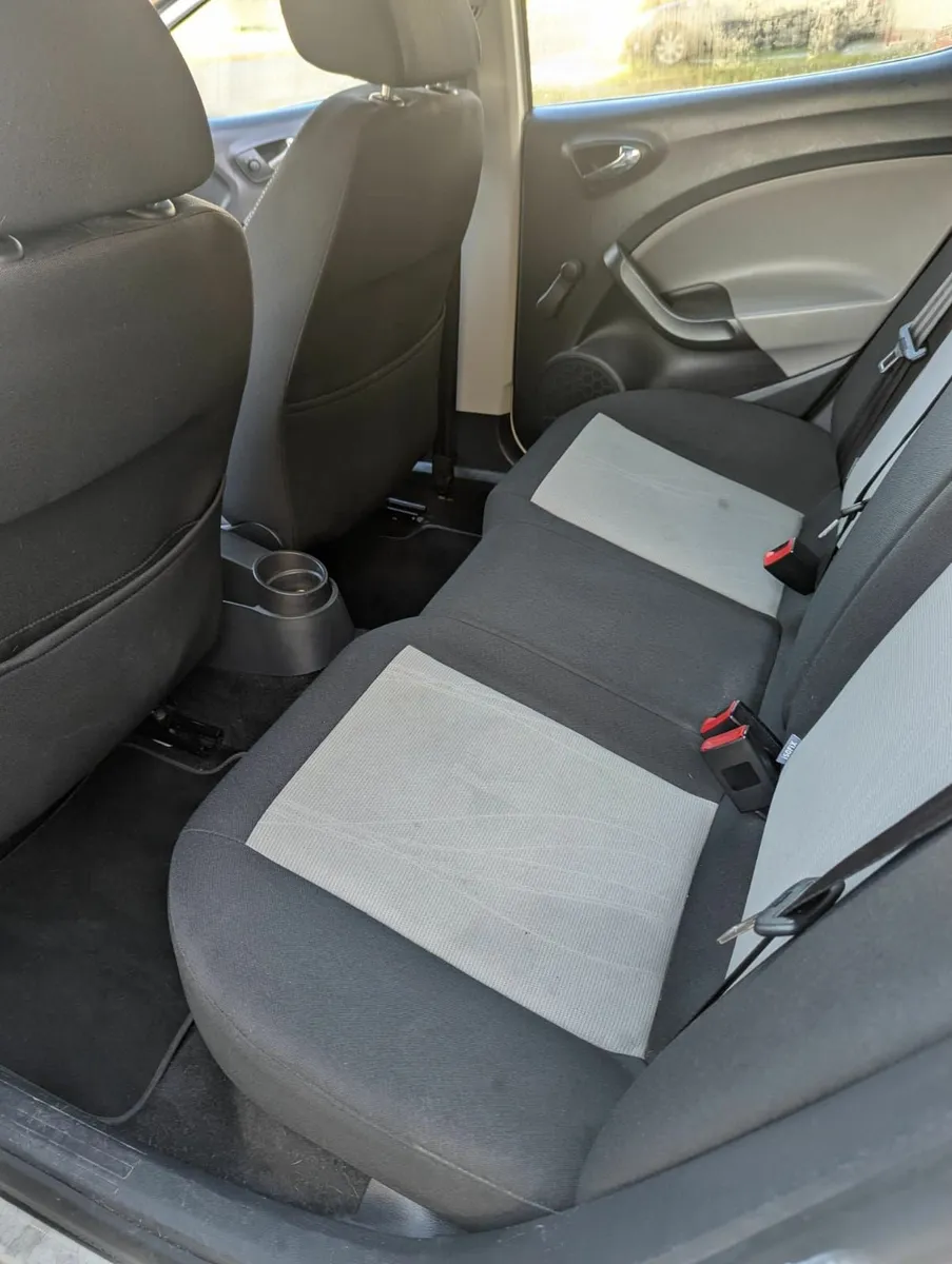 SEAT Ibiza 2014 - Image 2