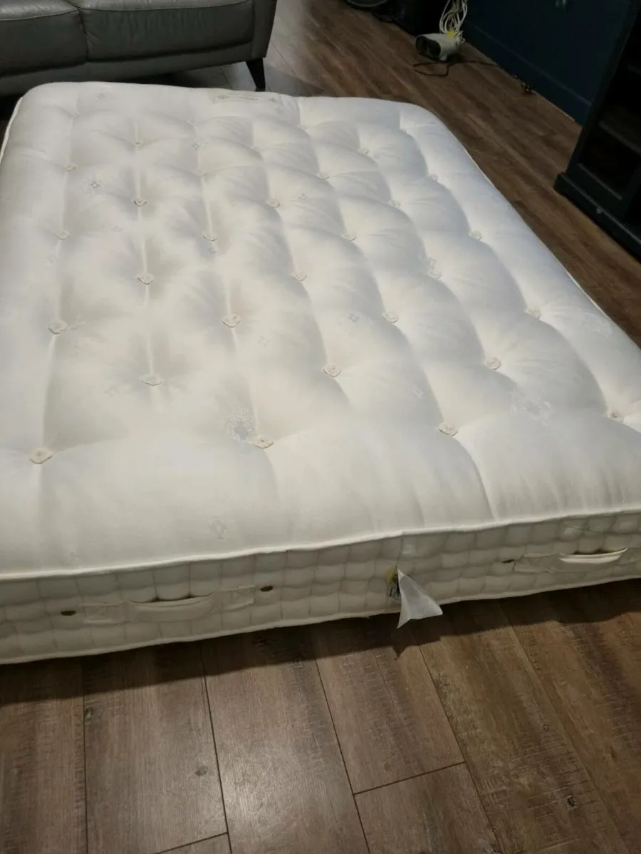 King size mattress - Image 3