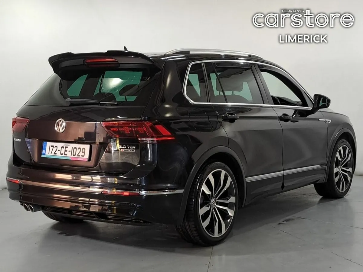Volkswagen Tiguan R-LINE ** Pan Roof ** 2.0 TDI 15 - Image 3