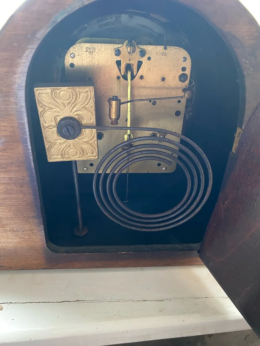 Antique clock - Image 1