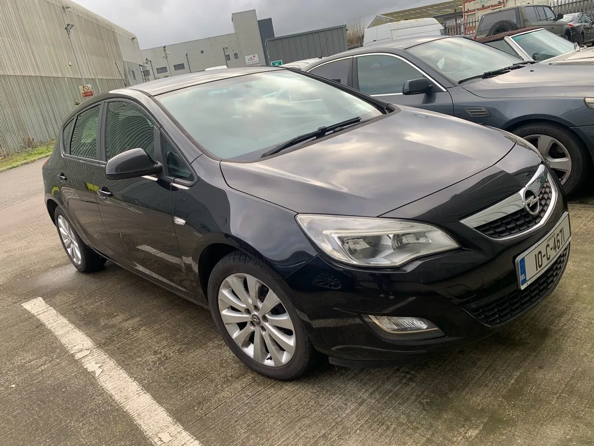 Opel Astra 2010 - Image 3