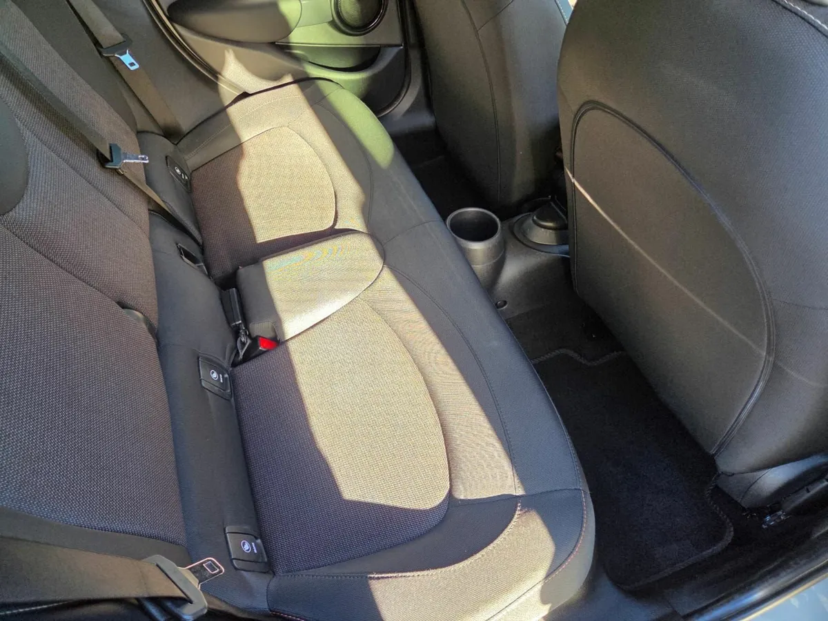 Mini Cooper 2017 automatic - Image 4