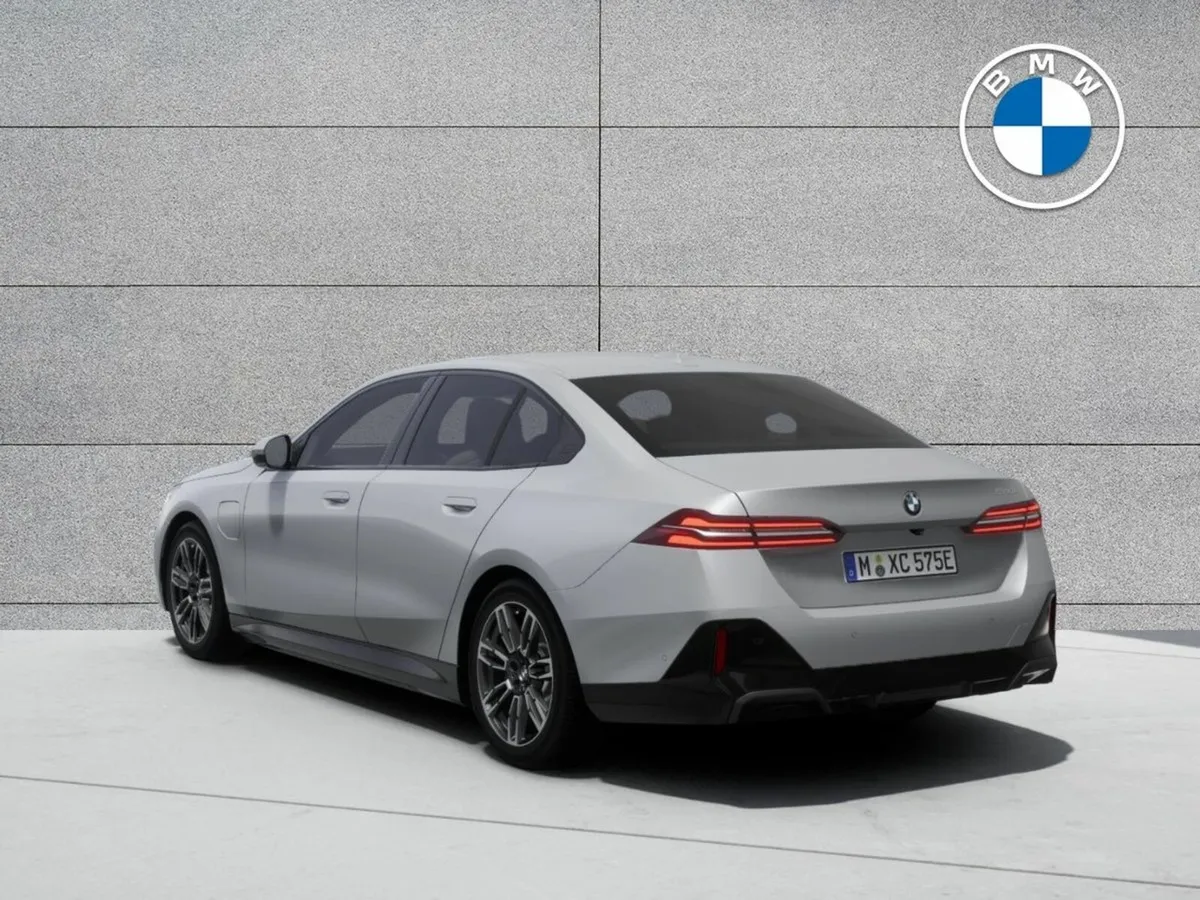 BMW 5-Series 530e M Sport - Image 2