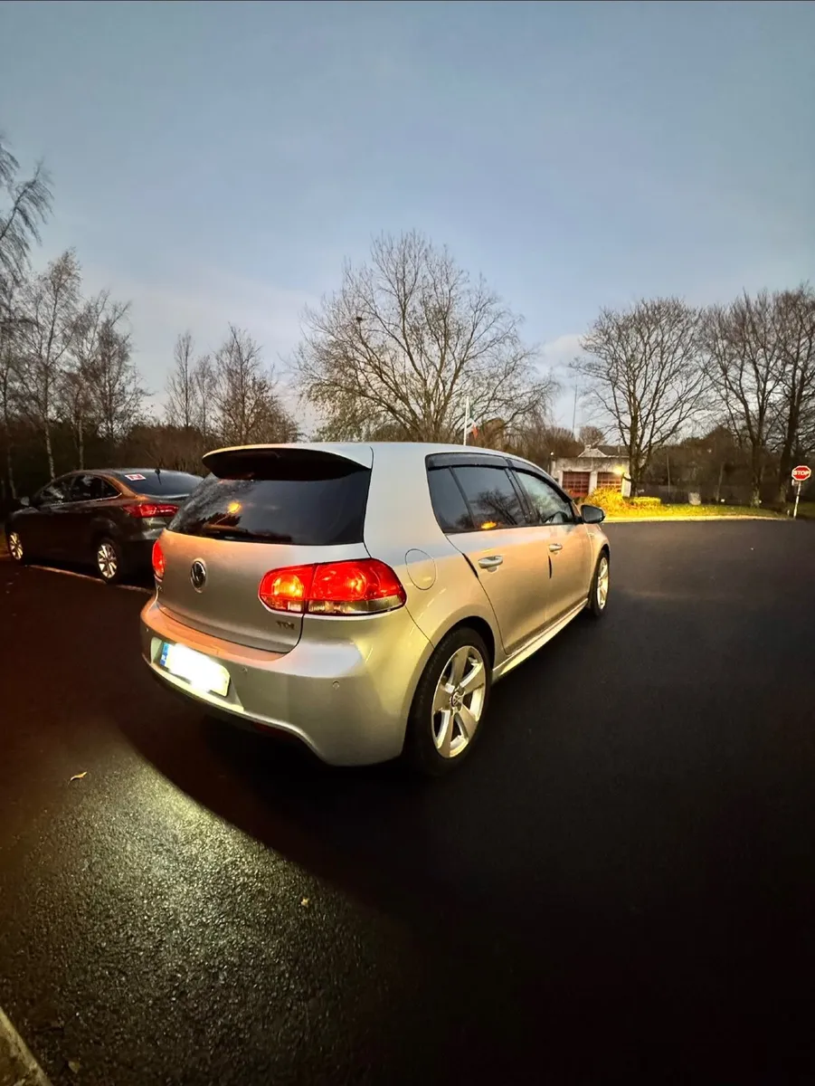Volkswagen Golf 2012 - Image 2
