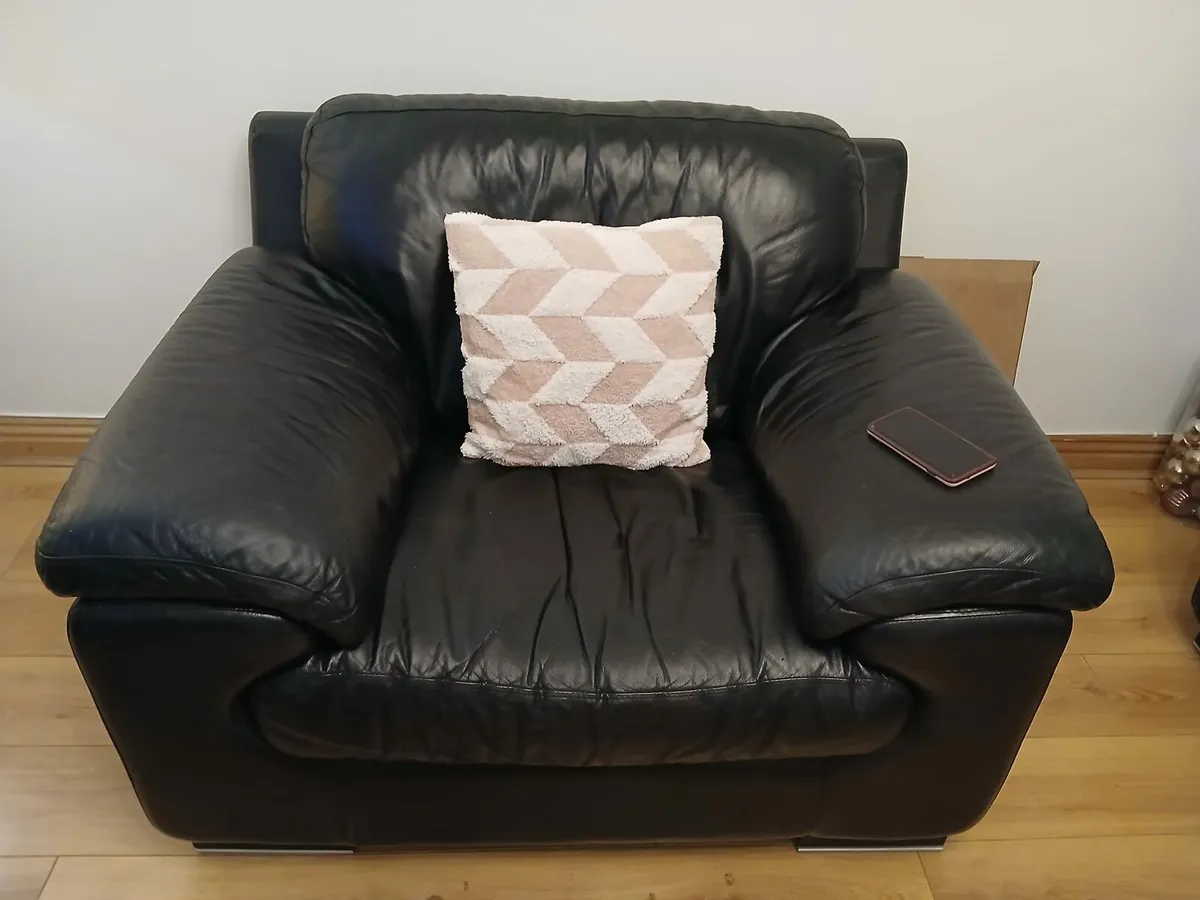 Leather.sofa - Image 2