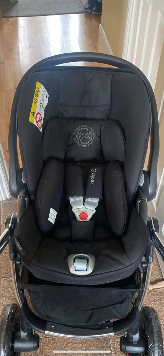 Cybex T Car Seat & 2 Bases - Image 2