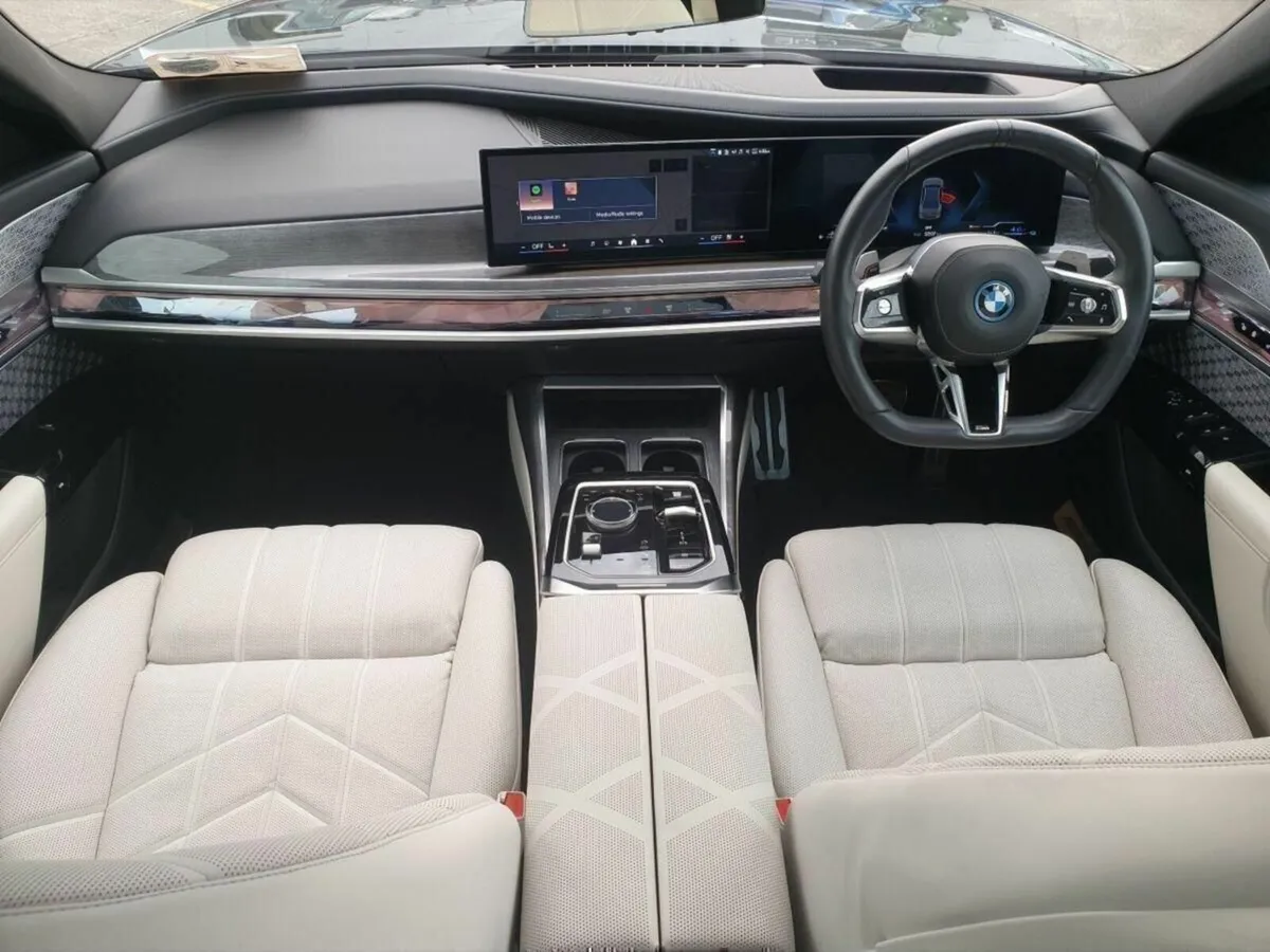 BMW 7-Series 750e xDrive M Sport - Image 4
