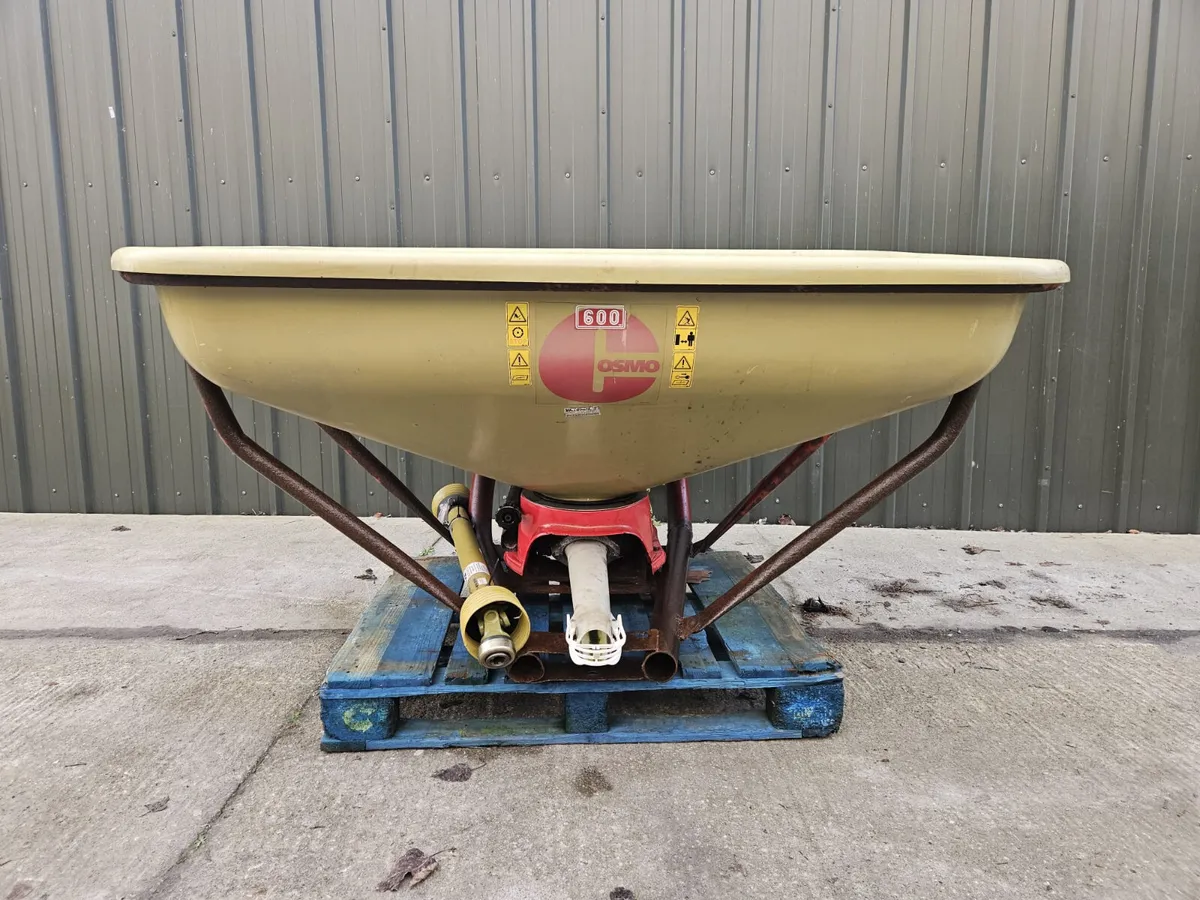 Fertiliser Spreaders - Image 1