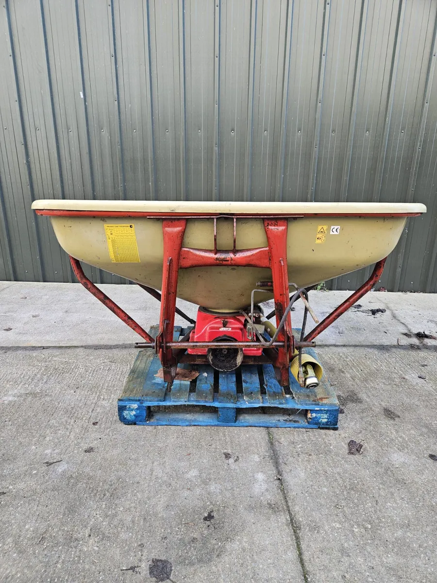Fertiliser Spreaders - Image 3