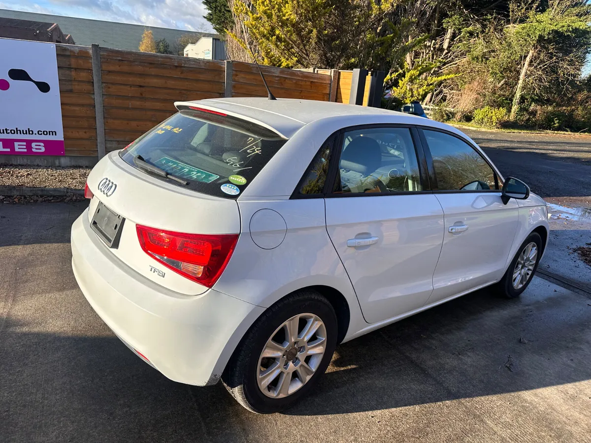 Audi A1 2015 auto ONLY 34,000km!! - Image 4
