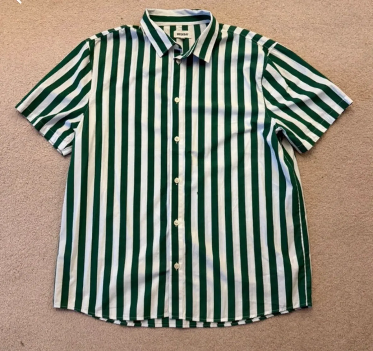 Weekday Men’s short sleeve shirt - green and white - Image 1