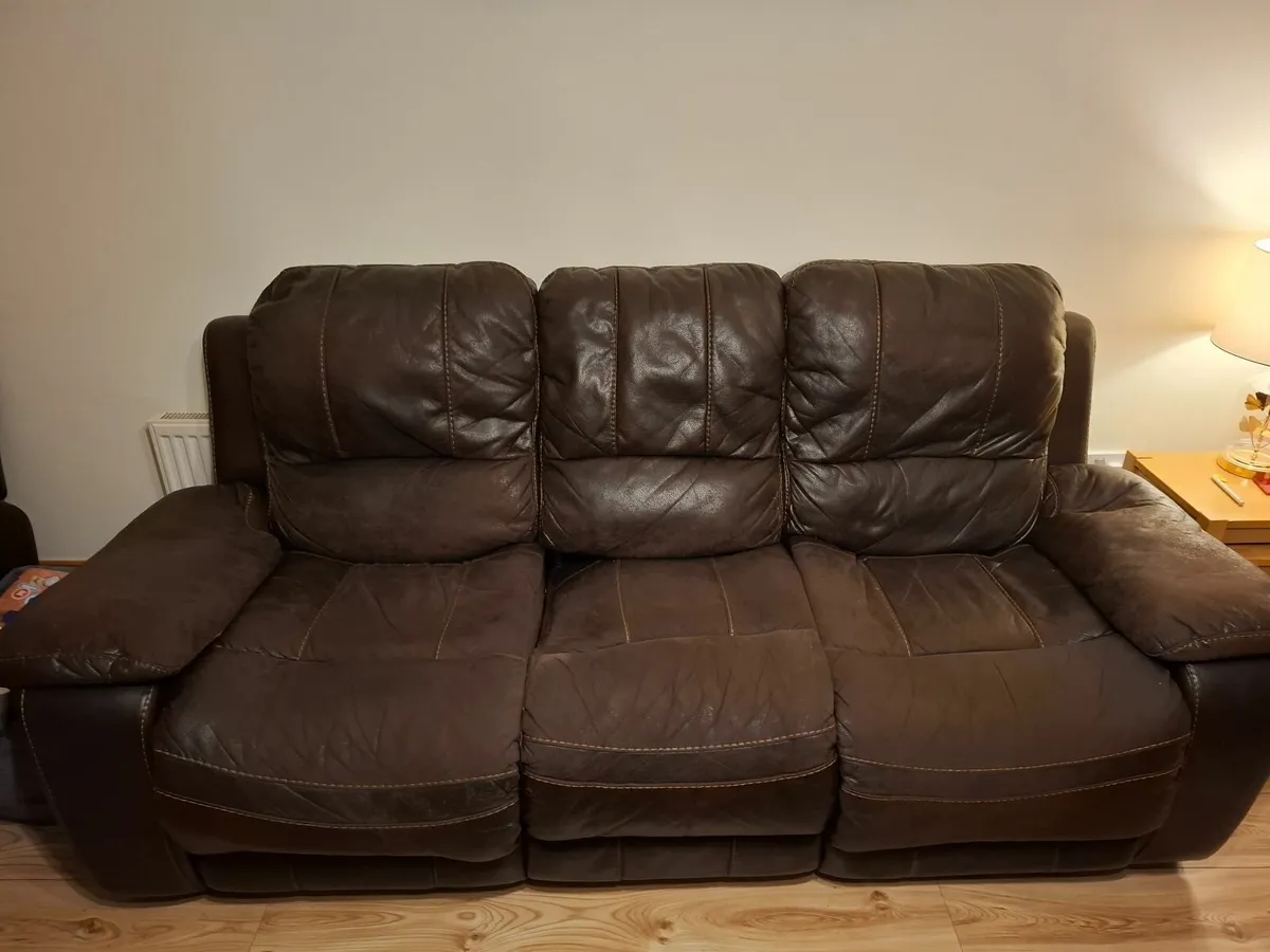 Suite of furniture - Image 3