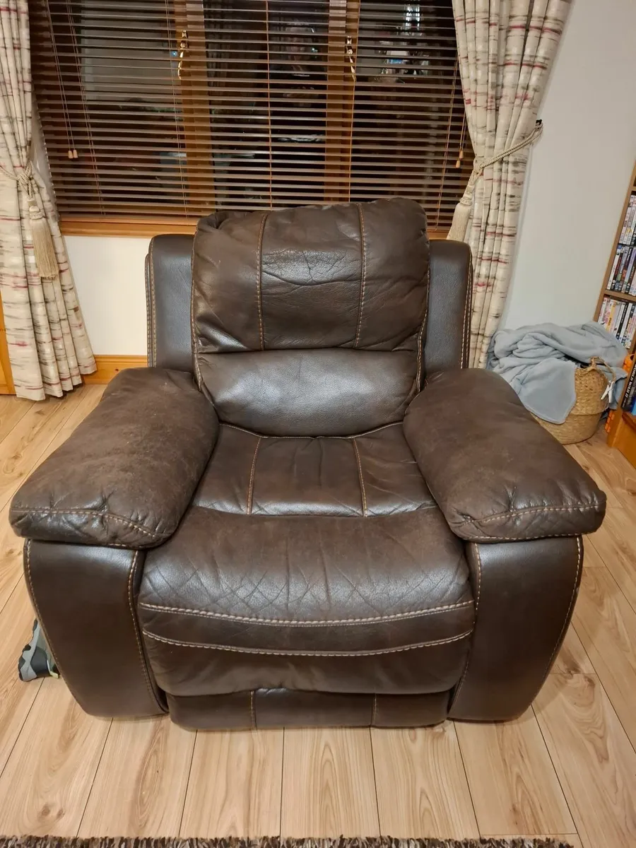 Suite of furniture - Image 4