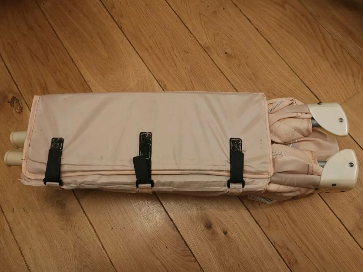 Travel cot - Image 4
