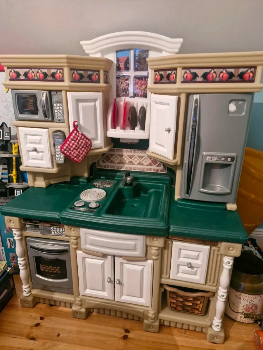 Kids play kitchen - Image 2