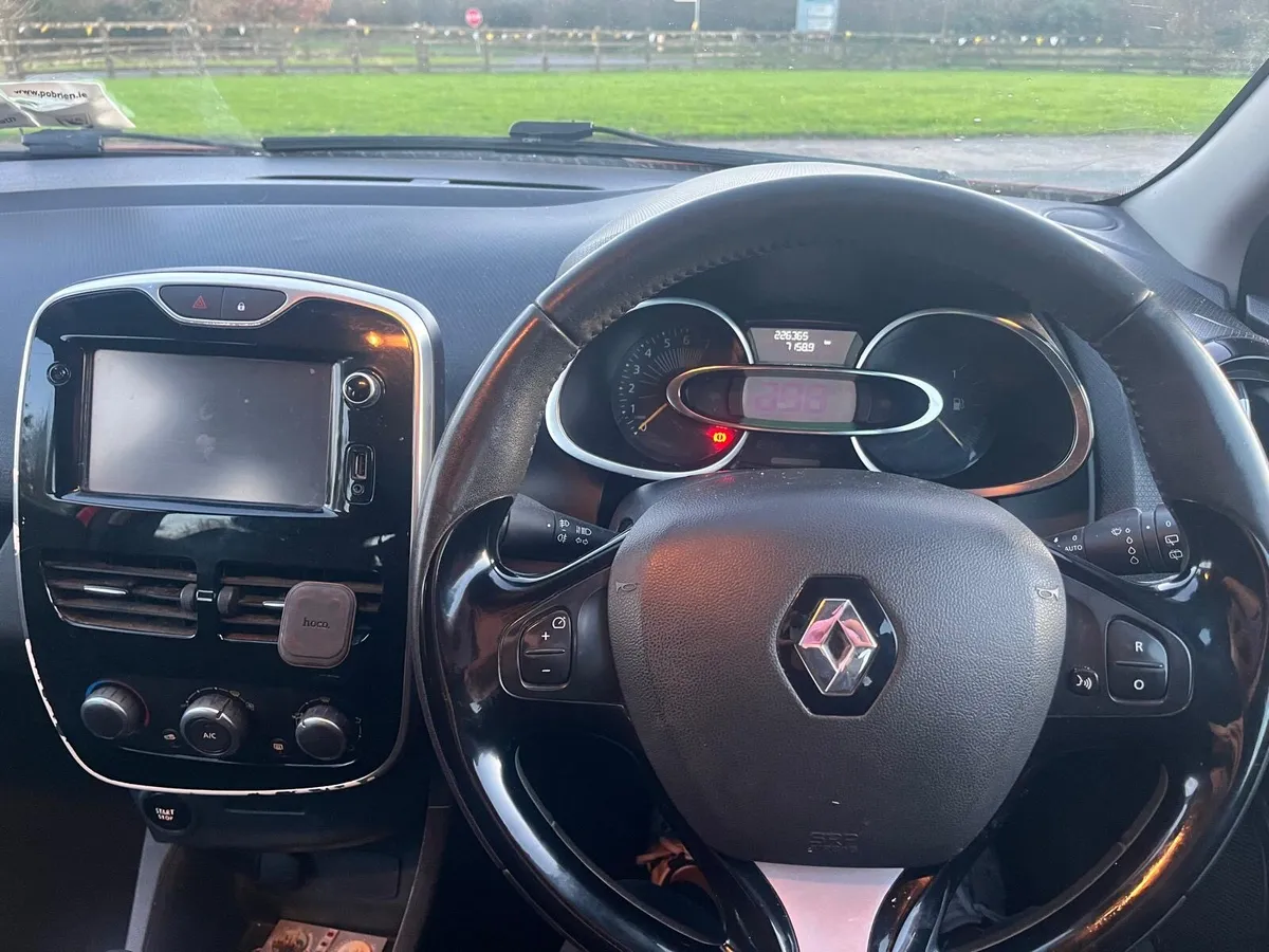 Renault Clio - Image 2