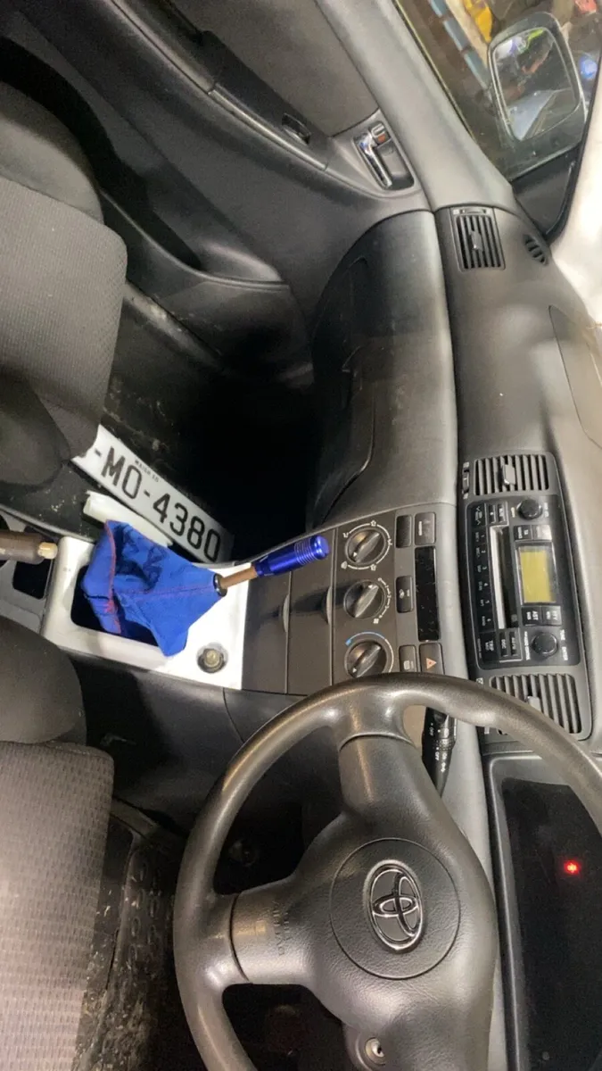 E12 Corolla (for breaking) - Image 2