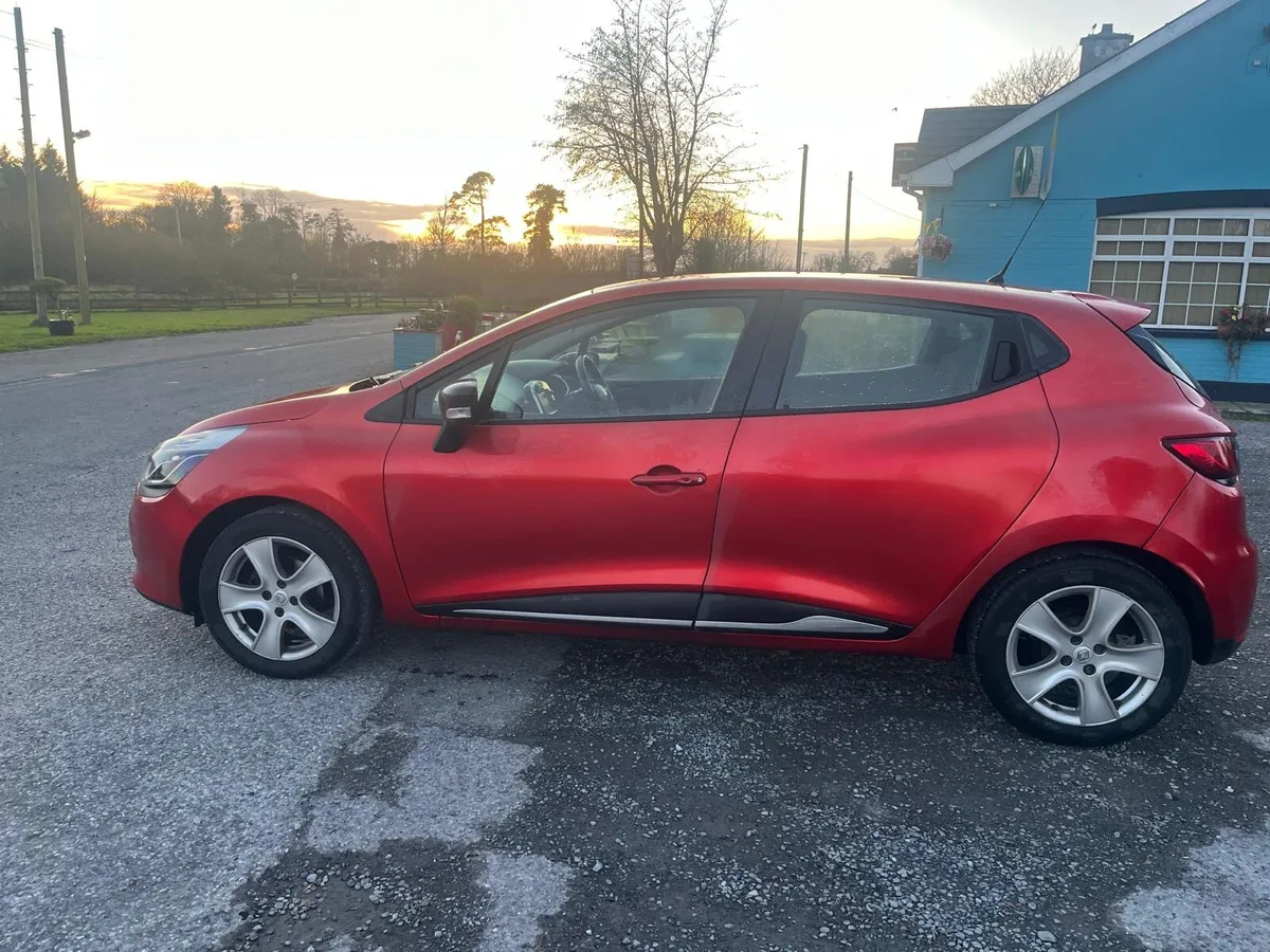 Renault Clio - Image 3