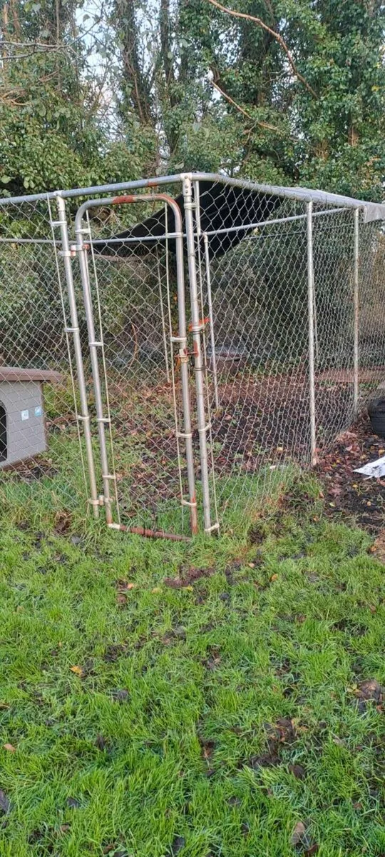 Dog pen - Image 2