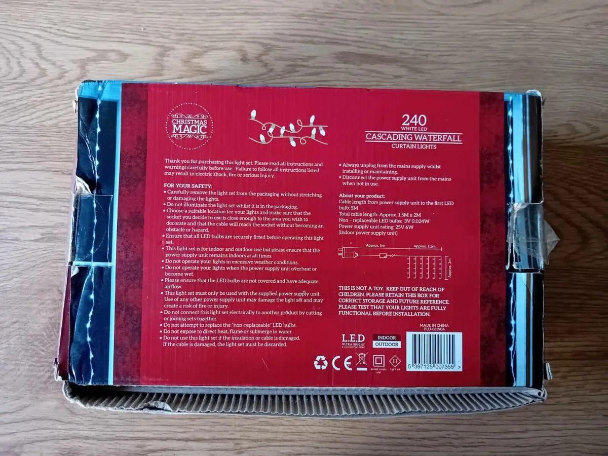 Cascading Waterfall Curtain Lights - Image 4