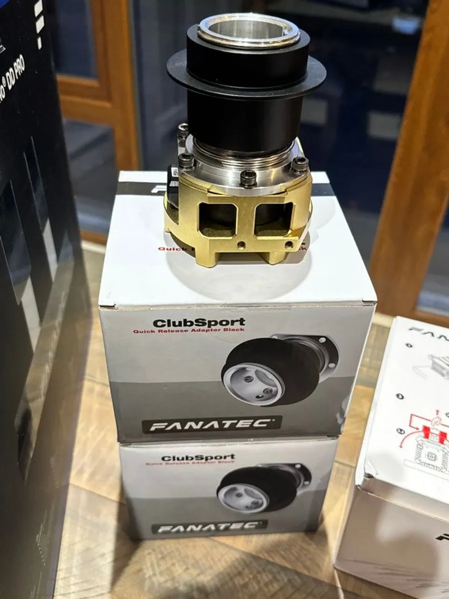Fanatec DD Pro wheel base ecosystem for PC/PS4 and 5 - BARGAIN - Image 4