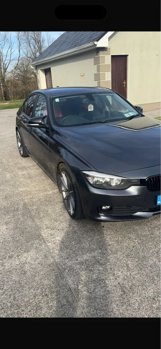 BMW 320d - Image 1