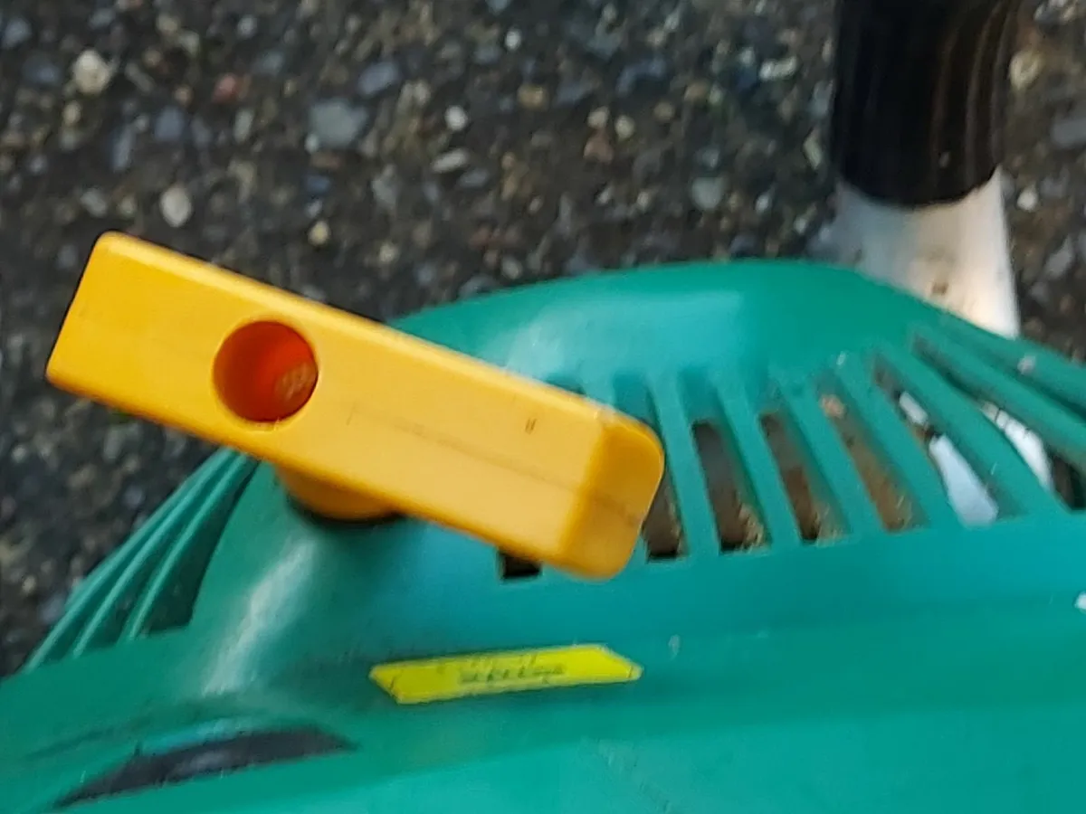 Oregon Double Guard 91 Petrol Chainsaw, 14 inch, - Image 4