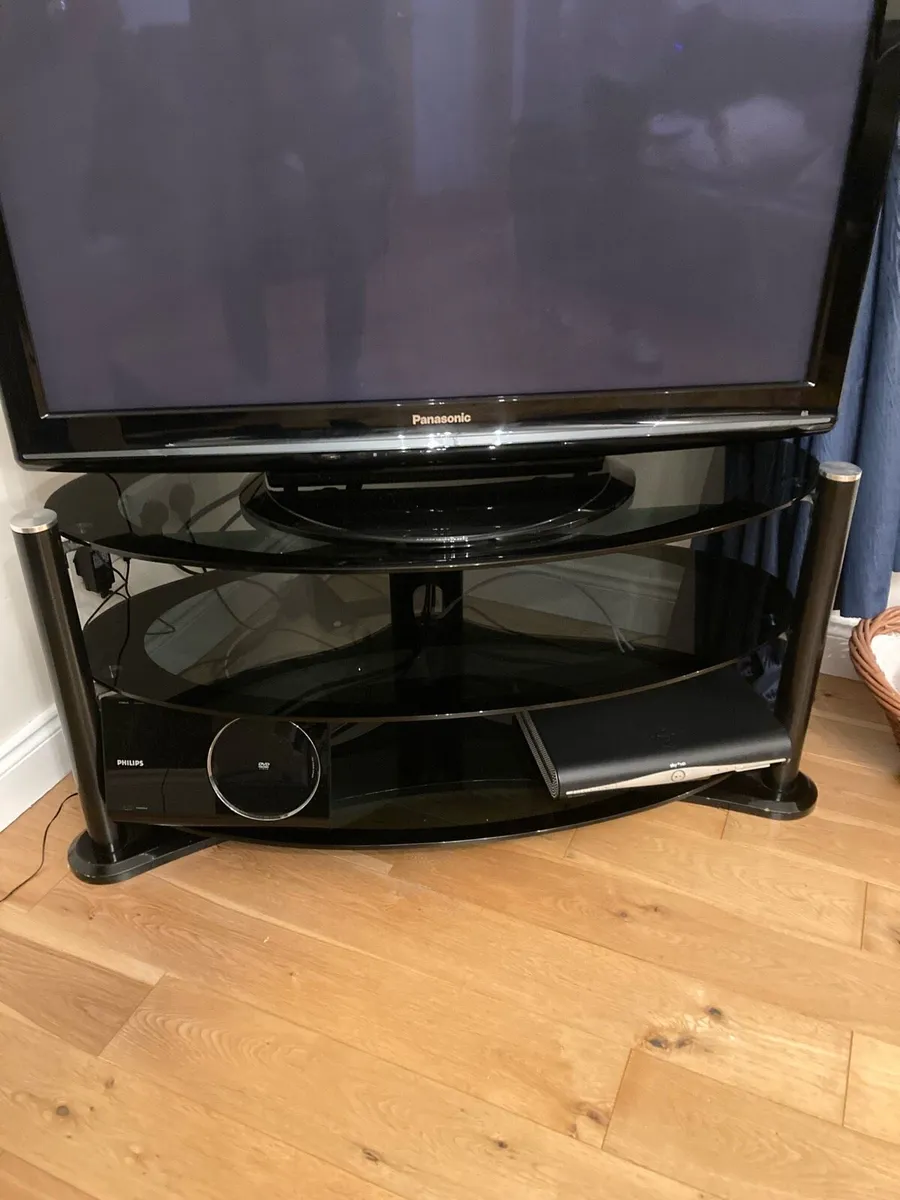 Tv stand - Image 1