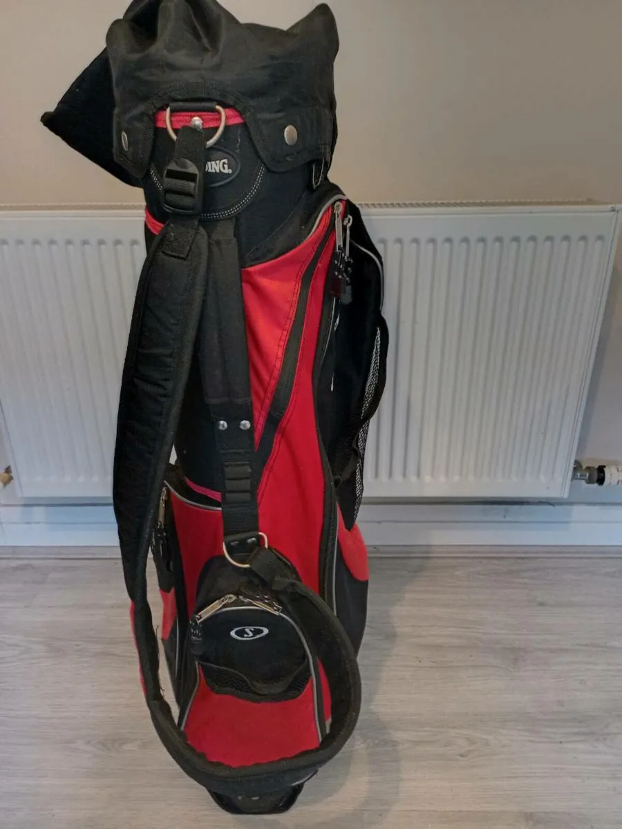 Spalding golf bag with stand. - Image 4