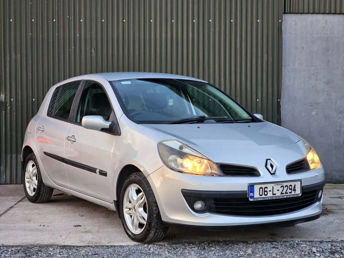 Renault Clio 2006 - Image 2