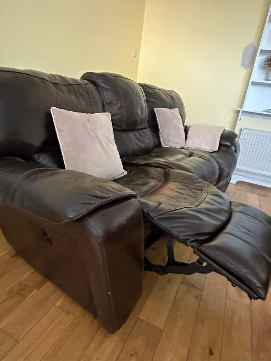 3 piece brown leather suite - Image 3
