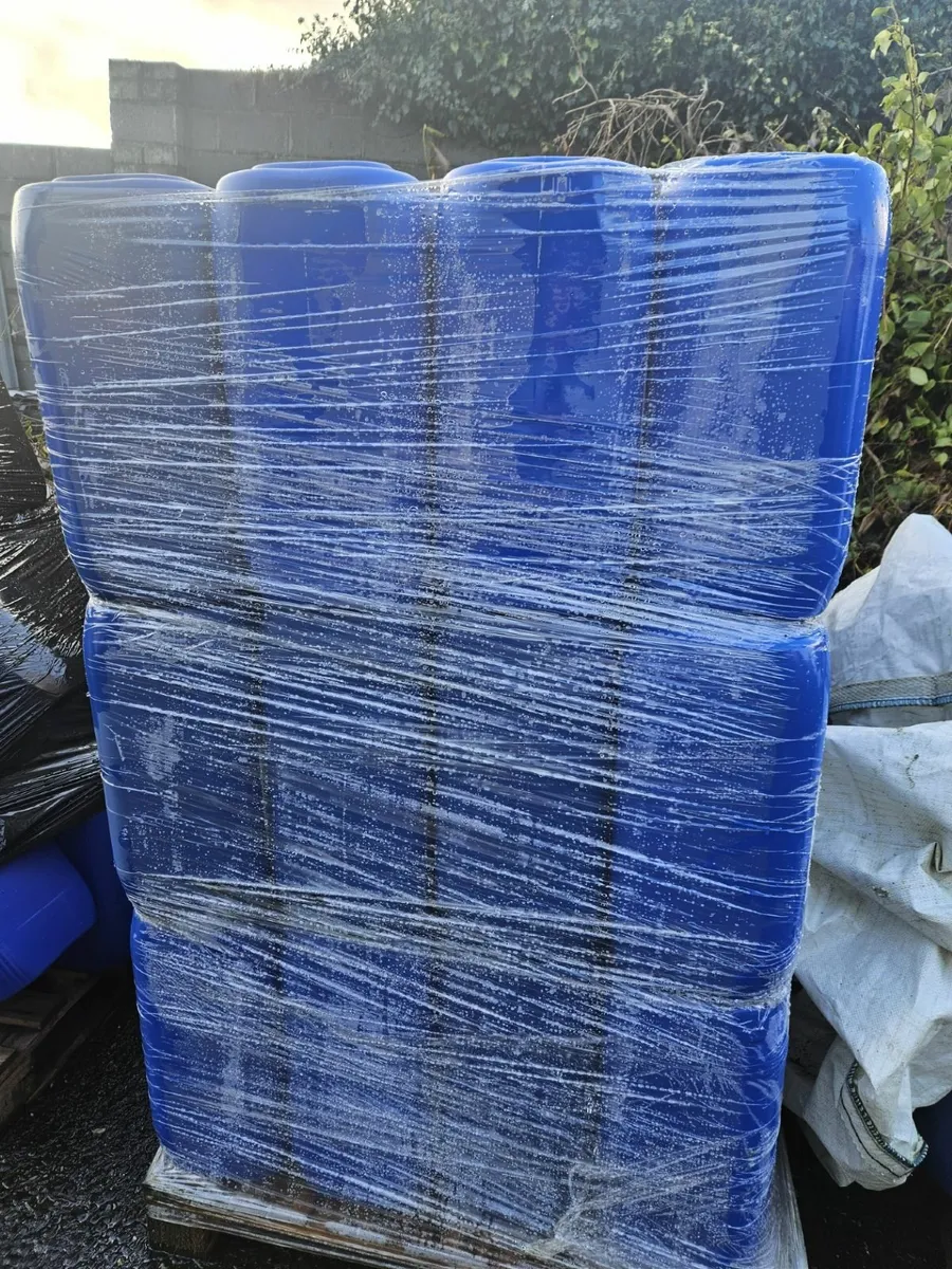 5 gallon drums - Image 3