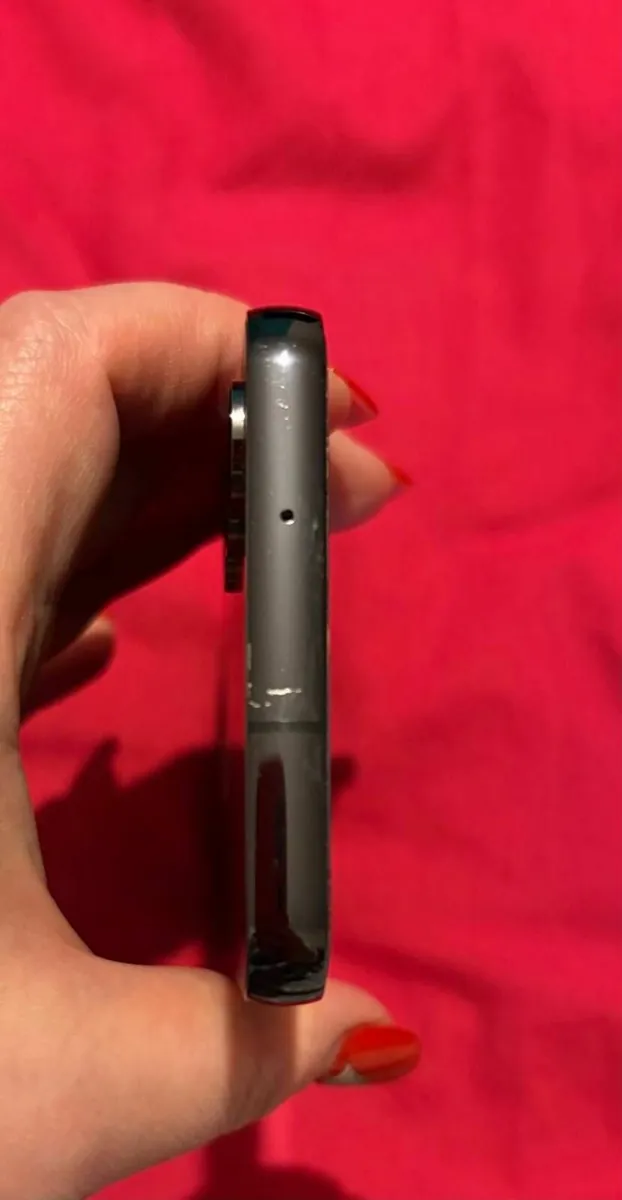 Samsung S23 - Image 2