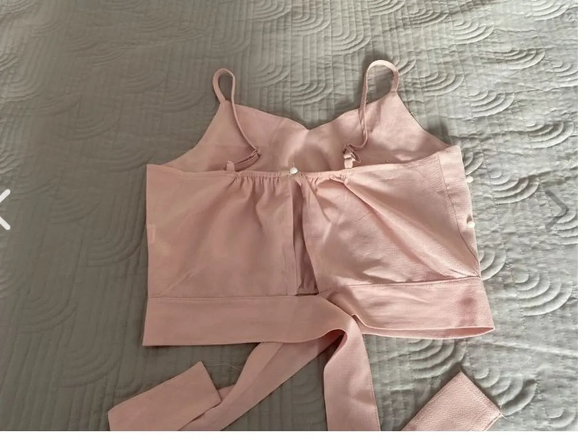 Shein Top Size S - Image 2