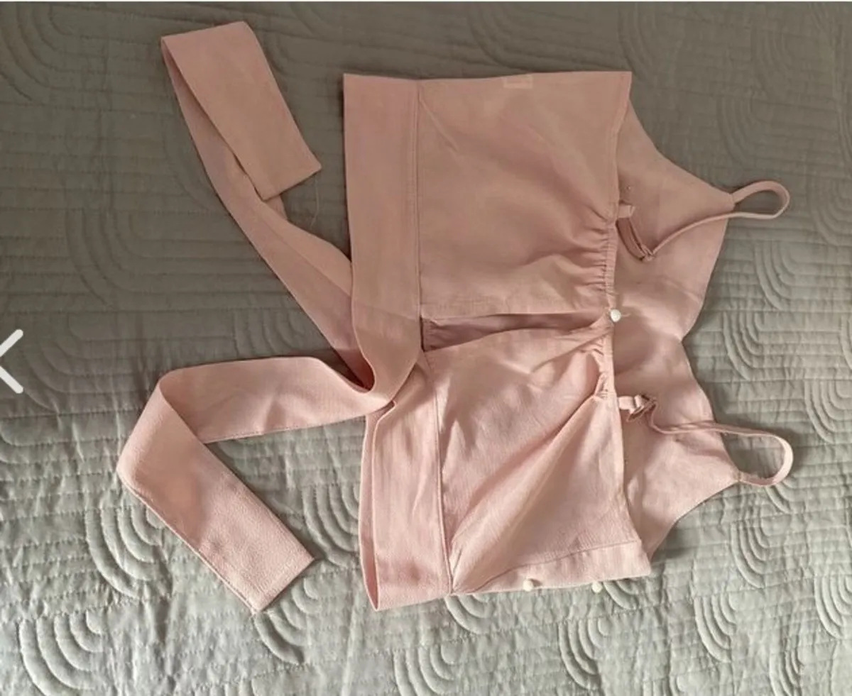 Shein Top Size S - Image 3