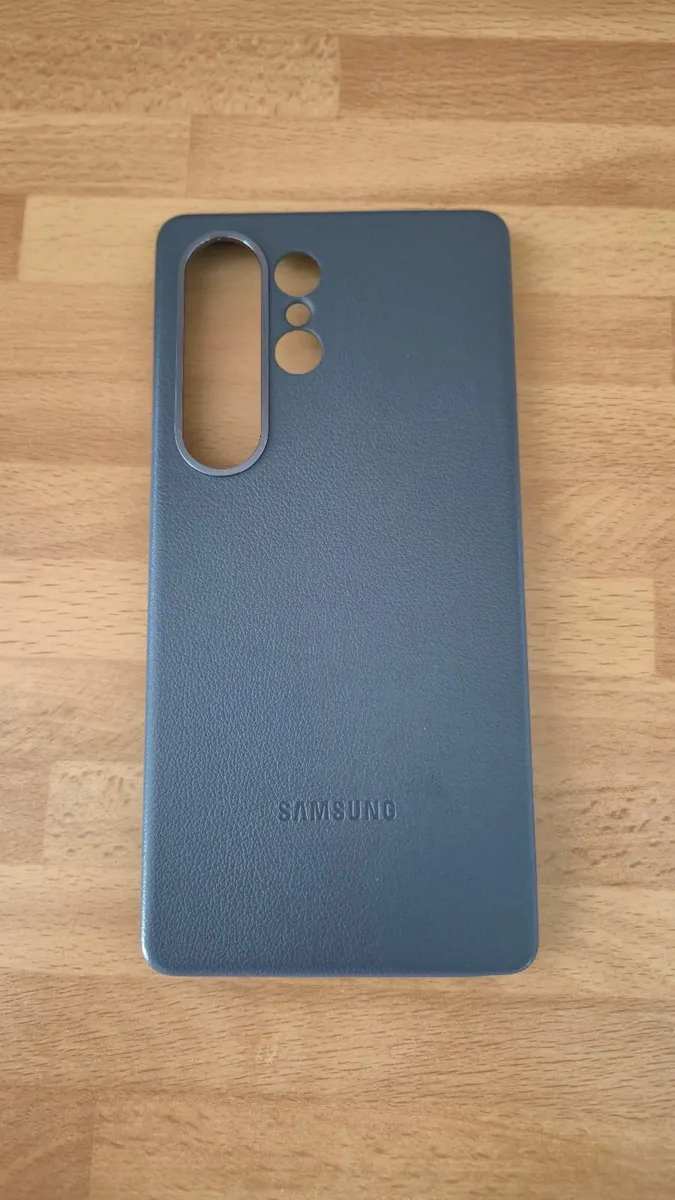 Genuine Samsung Kindsuit Case for s25 Ultra - Image 1