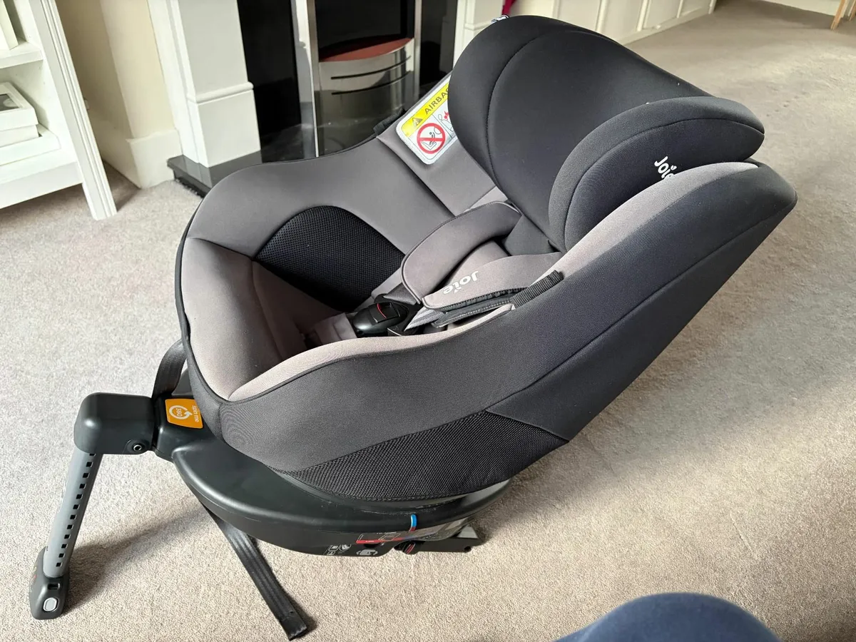 Joie Spin 360 Car Seat for Sale - Image 1