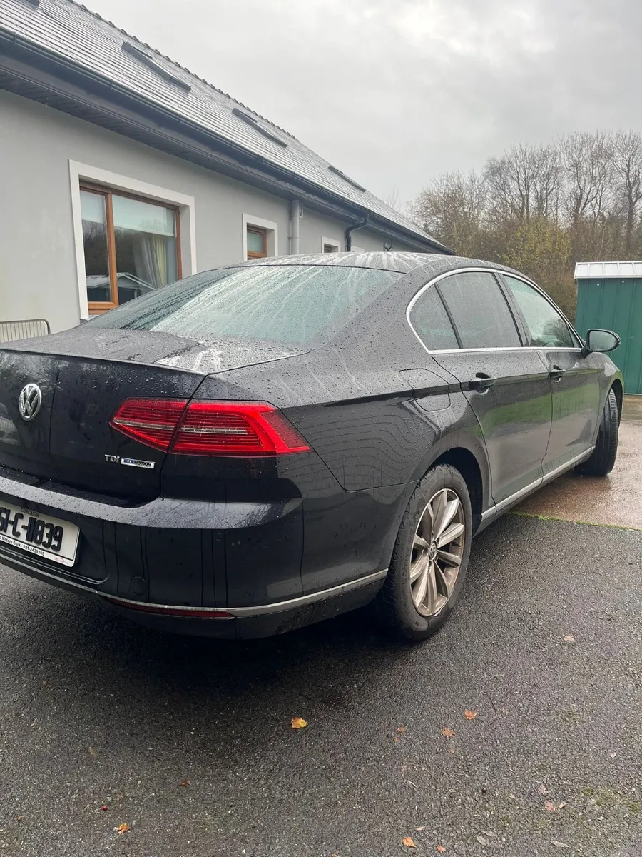 Volkswagen Passat 2016 - Image 3